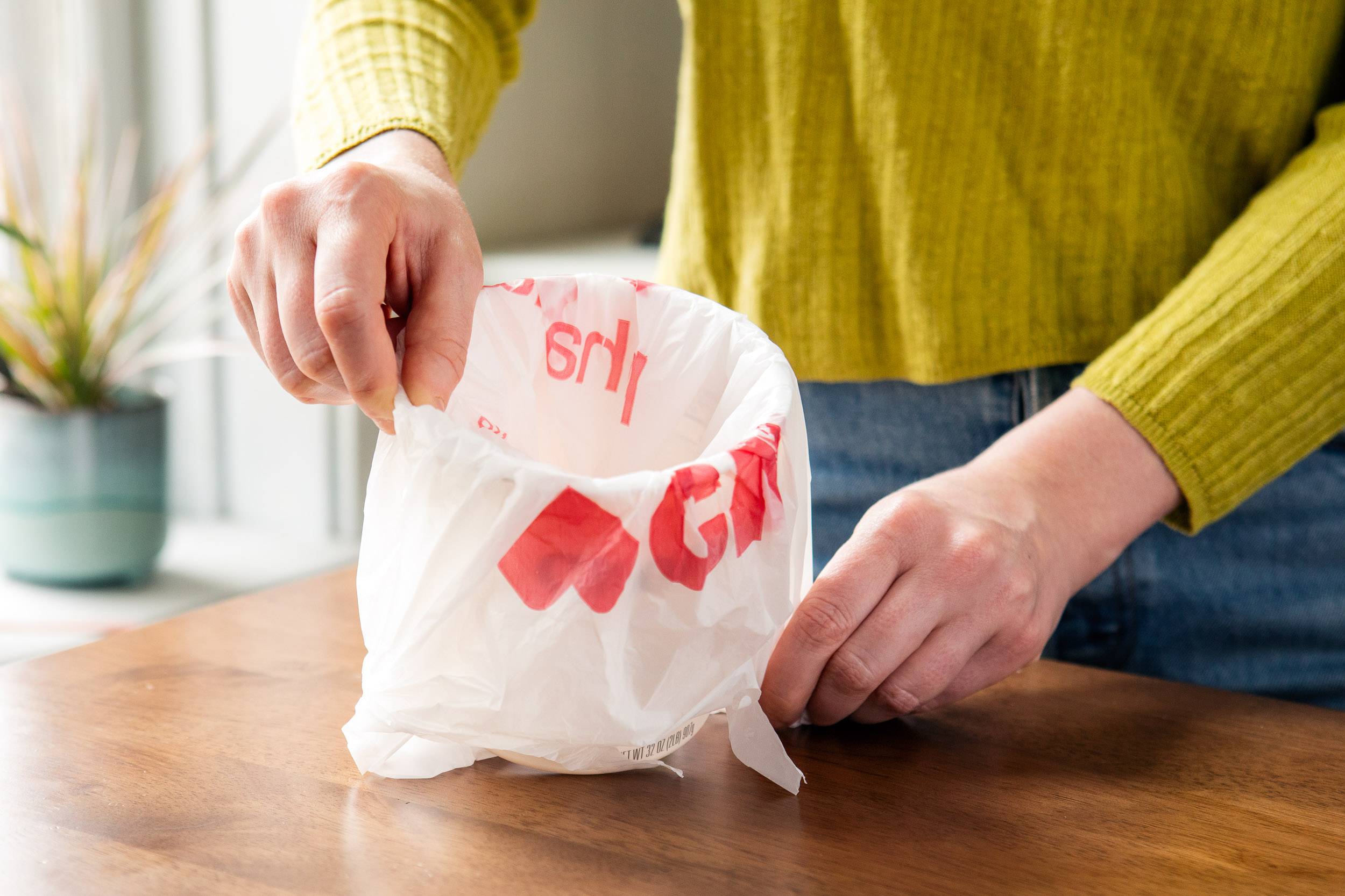 recycle white plastic bag, tái chế túi nilon màu trắng